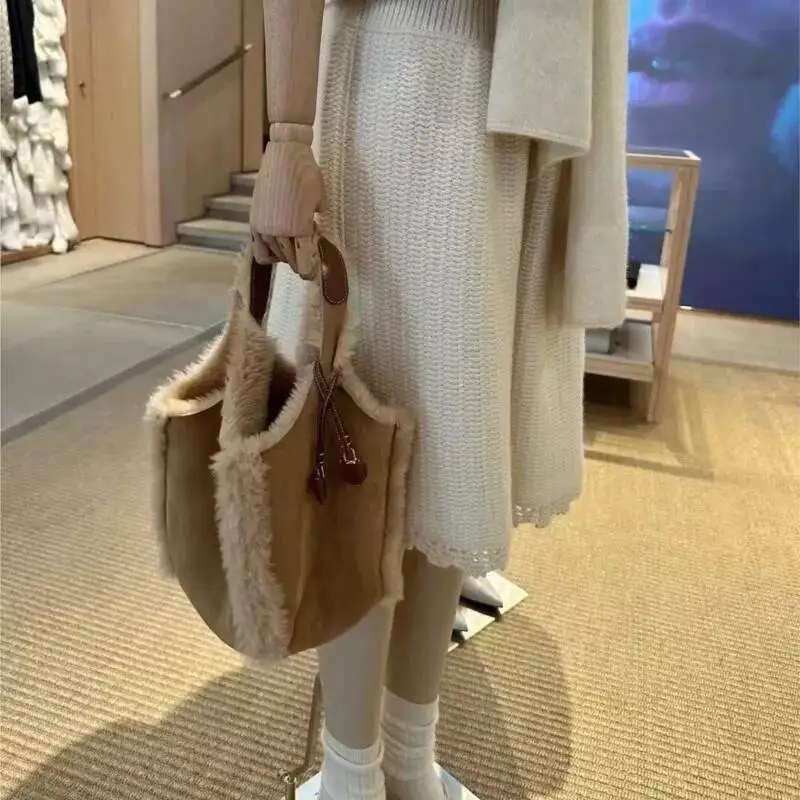 Bloom Vintage Khaki Plush Bucket Women Matte Large Capacity Shoulder Bags Ladies Fashion Casual Versatile Handbag 2025