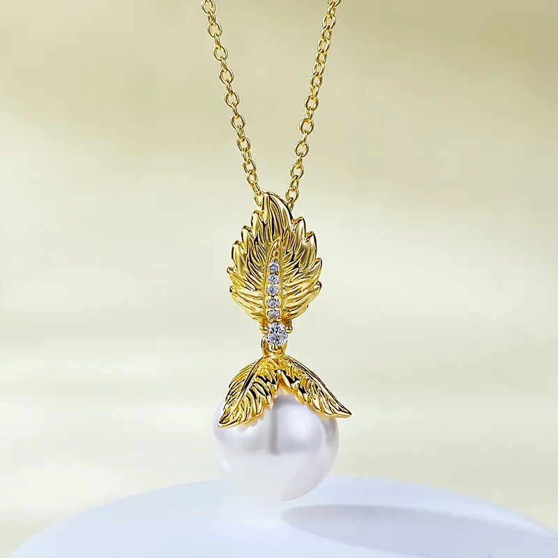 

Small and Versatile New S925 Silver Plated French Romantic Gold Leaf 12mm Pearl Pendant New Middle Ages Necklace for Women