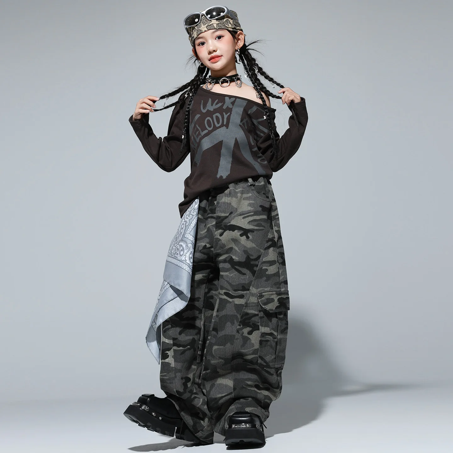 طفل Kpop الهيب هوب الملابس القهوة المنحدر الكتف تي شيرت كامو عادية الشارع البضائع السراويل الفضفاضة للفتيات أزياء رقص الملابس #4