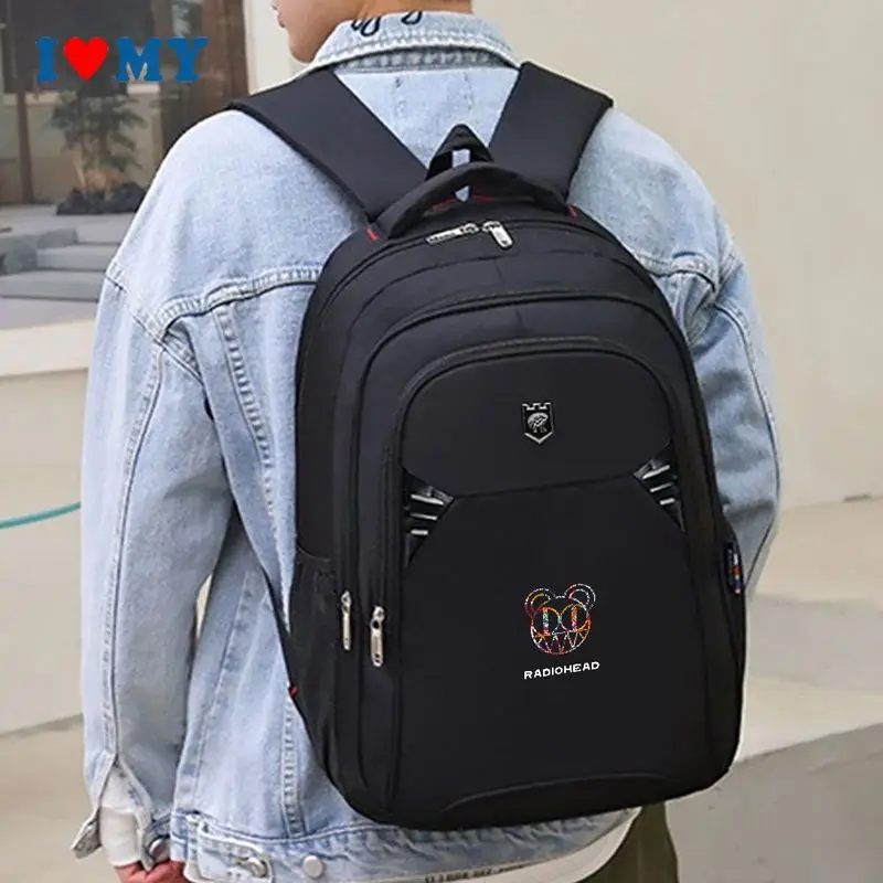 Zwarte Radiohead grafische sportrugzak met dubbele schouder voor heren en dames, ruime vrijetijdstas voor reizen en dagelijkse uitstapjes.