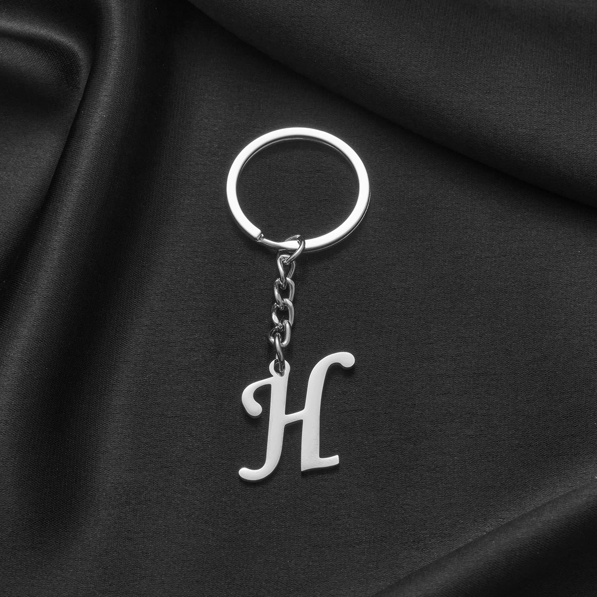 Car Key Chain A-Z Initial Capital Letter Keyring Charms For Woemn Men High Quality Stainless Steel Pendant Keyholder Keychain