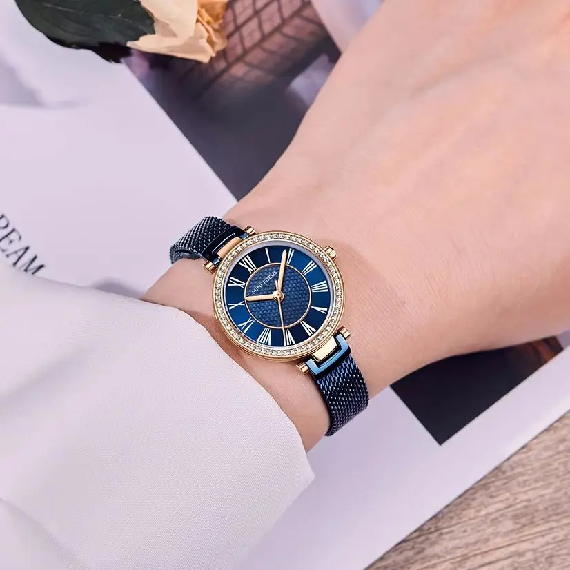 MINI FOCUS Ladies Watches Gold Mesh Belt Elegant Rhinestone Luxury Watch Waterproof Fashion Quartz Wrist watches montre 0424L