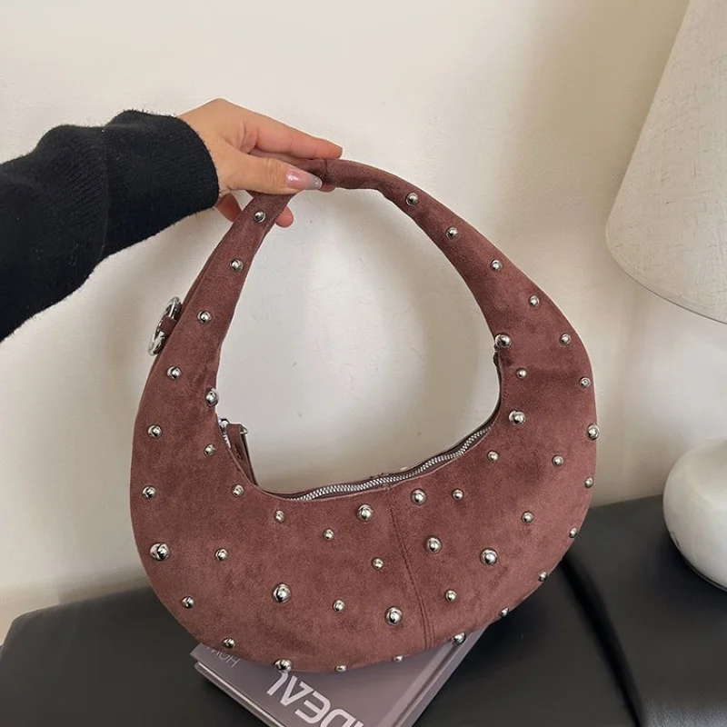 حقيبة كروس للسيدات مصنوعة من جلد الغنم تتميز بمظهر يومي كاجوال سويسرا عالي الجودة وخفيف الوزن وناعم