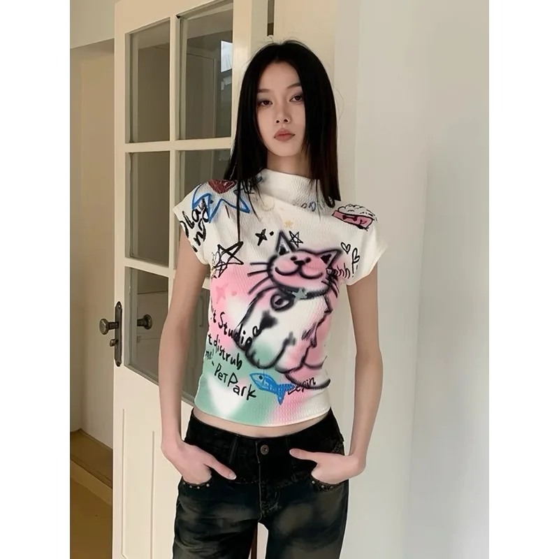 

Miyake Summer New T-shirt Women's Pleated Cartoon Cat Graffiti Print Pleats Short-sleeved Age-reducing Light Stand-up Collar Top