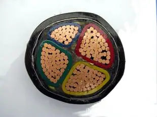 Kabel Daya YJV 0,6/1kv 3x185+1x95mm2