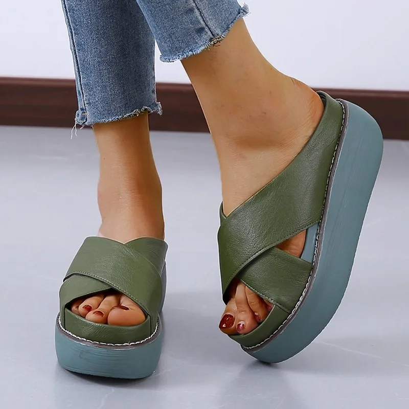 New Sandals Female Summer Outdoor Wear Women\'s Shoes Open Toe Waterproof Platform Slope Heel Thick Bottom Slippers Sand