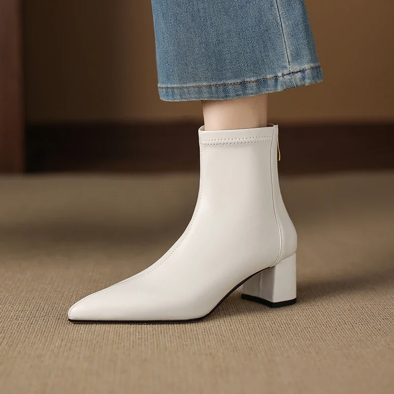 

2026 новые осенне-зимние женские ботильоны 22-24,5 см, современные ботинки из эластичной микрофибры с острым носком, боковая молния, толстый каблук, узкие ботинки