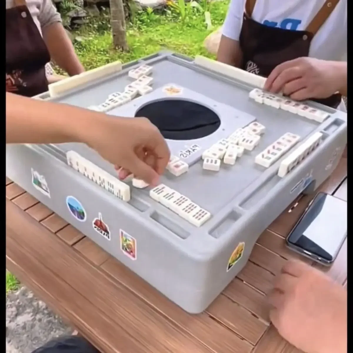 Camping gear Mini Mahjong Unpowered Mahjong Table Machine Travel Dormitory Portable Sparrow Outdoor Mahjong Camping