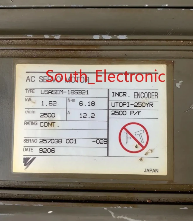 USASEM-18SB21 SERVO MOTOR ,  In good working condition, free shipping  a