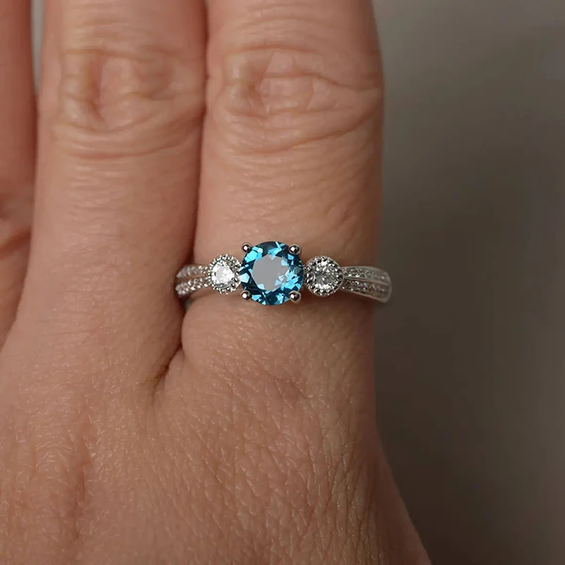 Huitan exquisite weibliche Ring für Hochzeitstag Geschenk hochwertige Silber Farbband Luxus trend ige Frauen Schmuck Großhandel