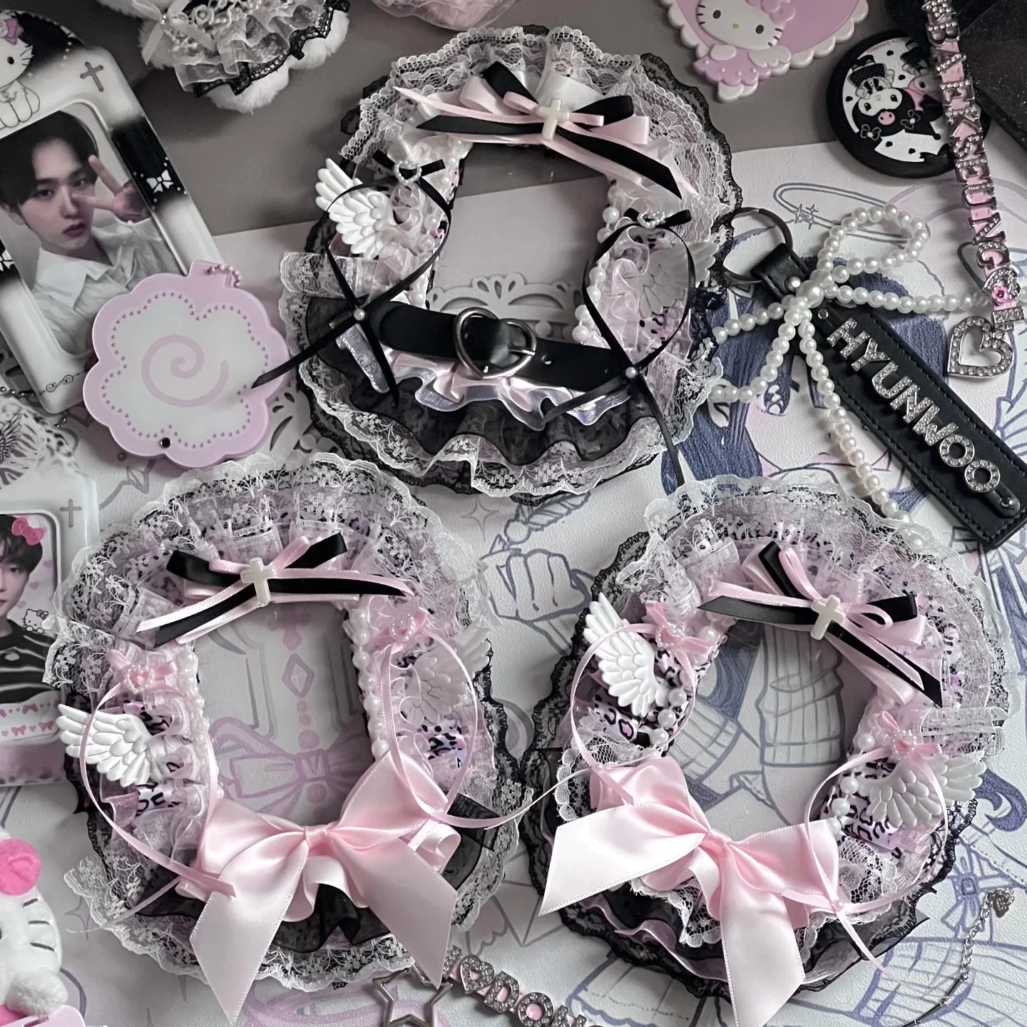Anime Ita Bag Ornament Pendant Kpop Pink Black Photocard Keychain Lace Decor Bow Toploader Photo Card Sleeve Card Holder