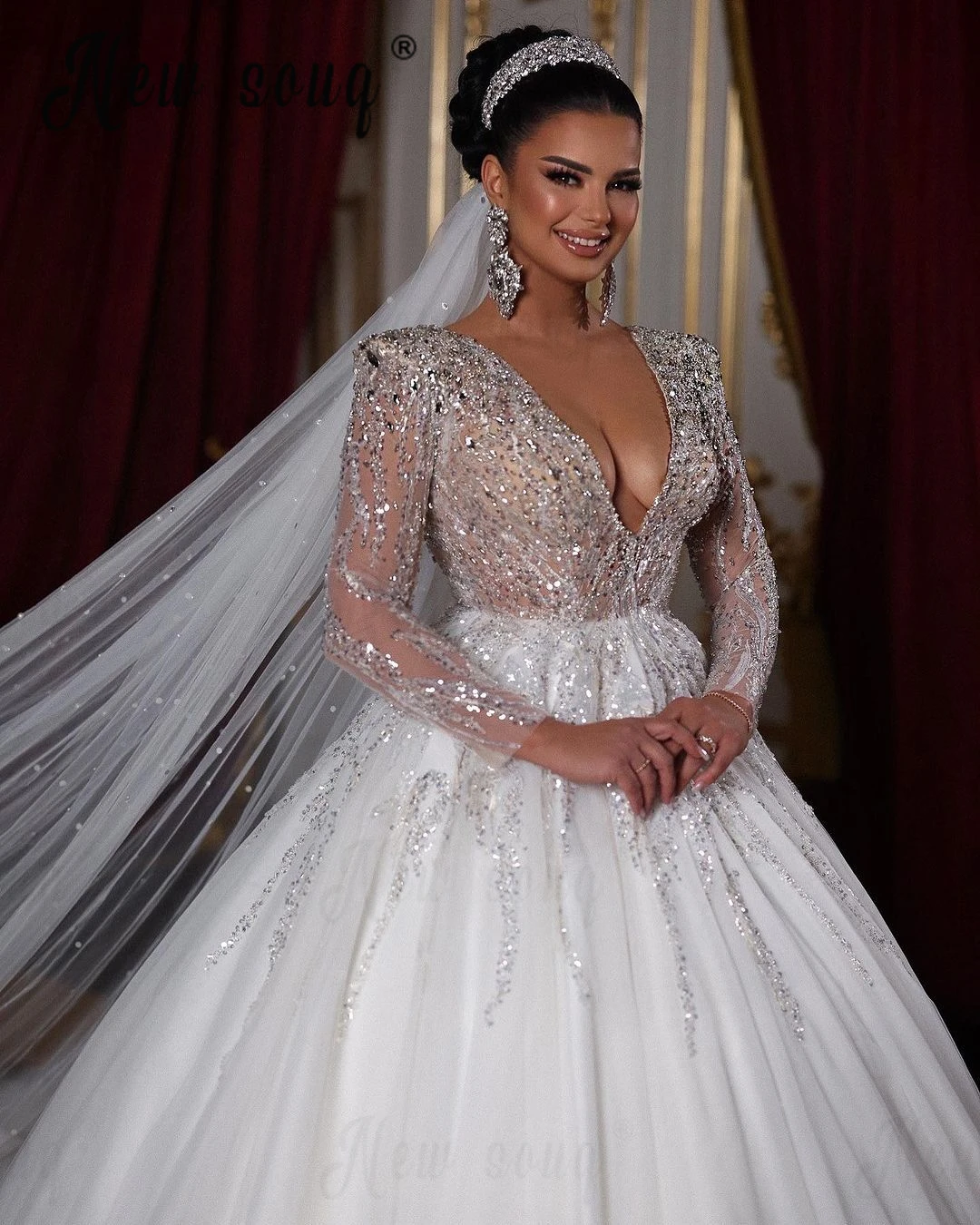 Vestido de novia de lujo con cuentas de Dubai, vestidos de novia de manga larga con cuello en V, bordado árabe, talla grande, personalizado