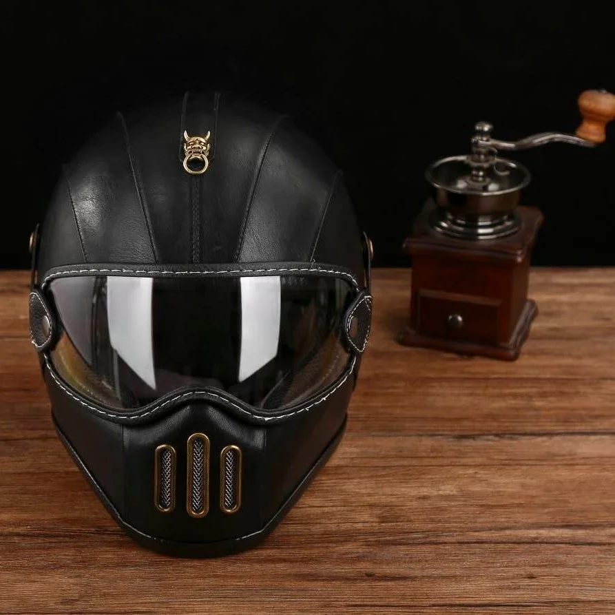 Hot Sale Vintage Black Leather Fiberglass Motorcycle Helmet with Men and Women Small Helmet Body Motorbike DOT Certification