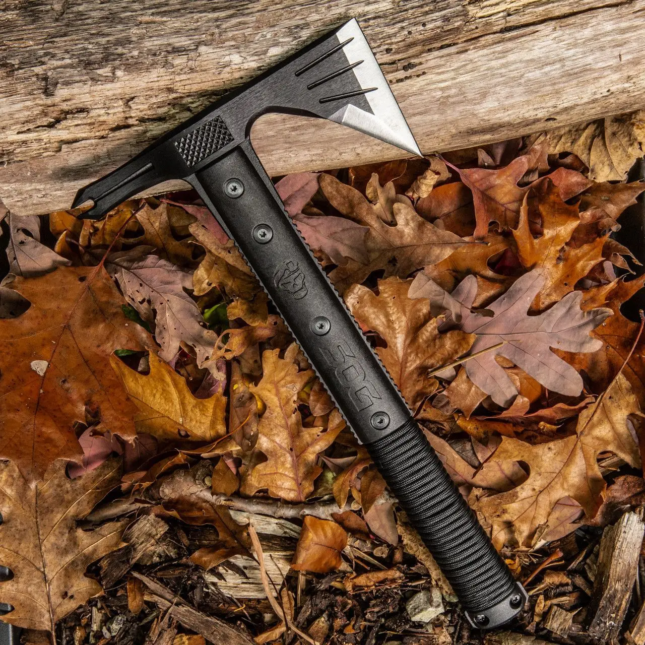 Multi Functional Tactical Axe Outdoor Portable Self-defense Survival Engineer Axe Fire Mountain Cutting Firewood Cutting Tool
