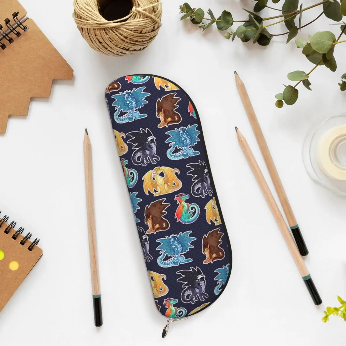 التنينات القدر (أجنحة النار) مقلمة قلم رصاص الحقيبة تخزين لوازم مكتبية تخزين كبير صندوق القلم حقيبة أقلام رصاص