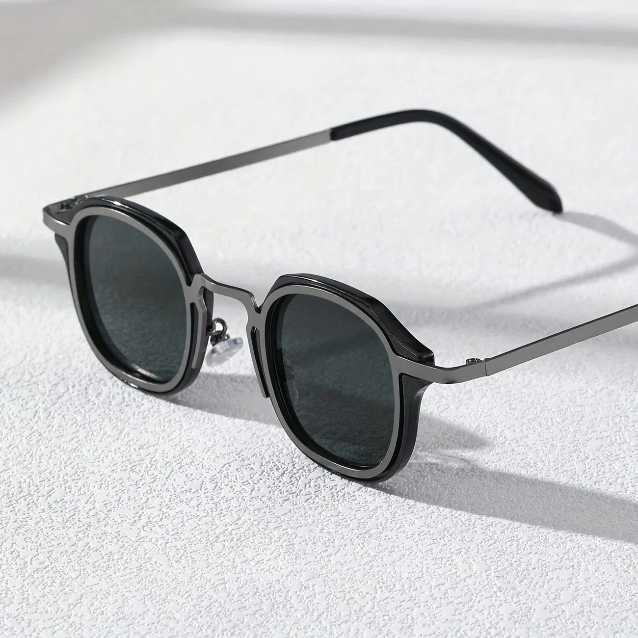 1Pc Round Glasses Metal and Plastic Combination Frame, Trendy, Comfortable and High-End Decorative Glasses