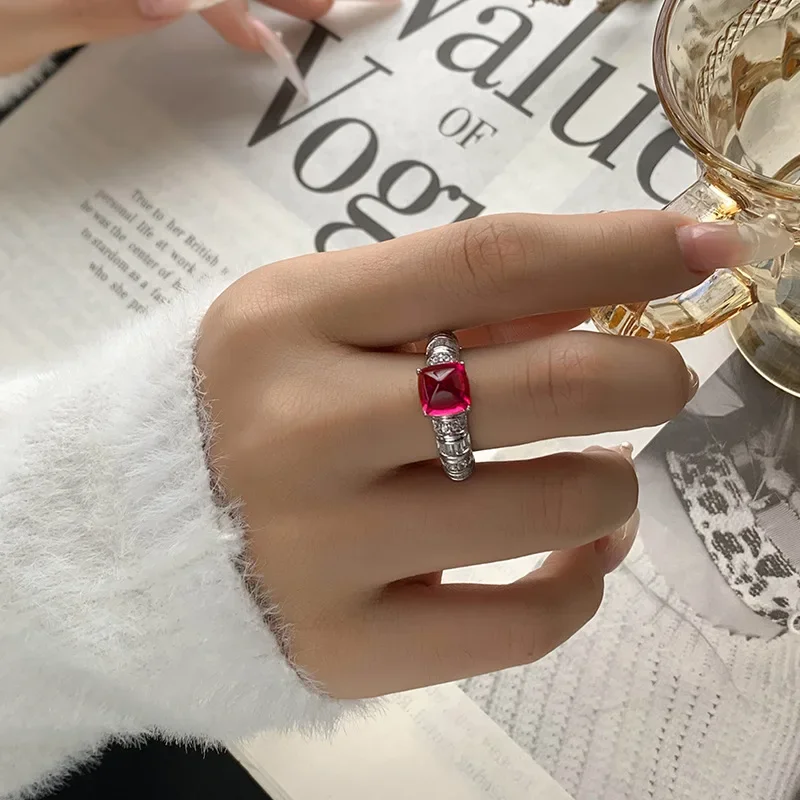 

Elegant Adjustable Ring with 8*8mm Crystal Gemstone Available in Red Blue and Green Ideal for Women's Fashion Jewelry Souvenir