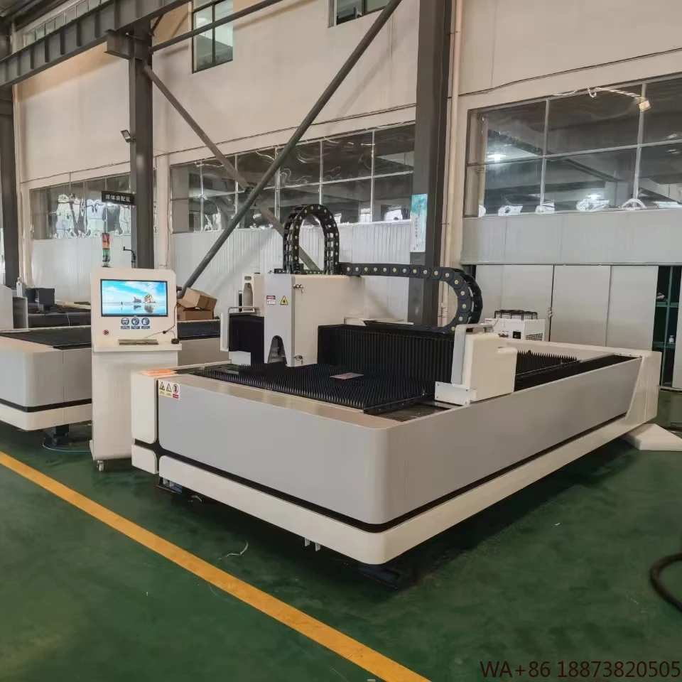 آلة قطع الصفائح المفتوحة بطاولة واحدة DMK 3000 وات مع مصدر Raycus لـ