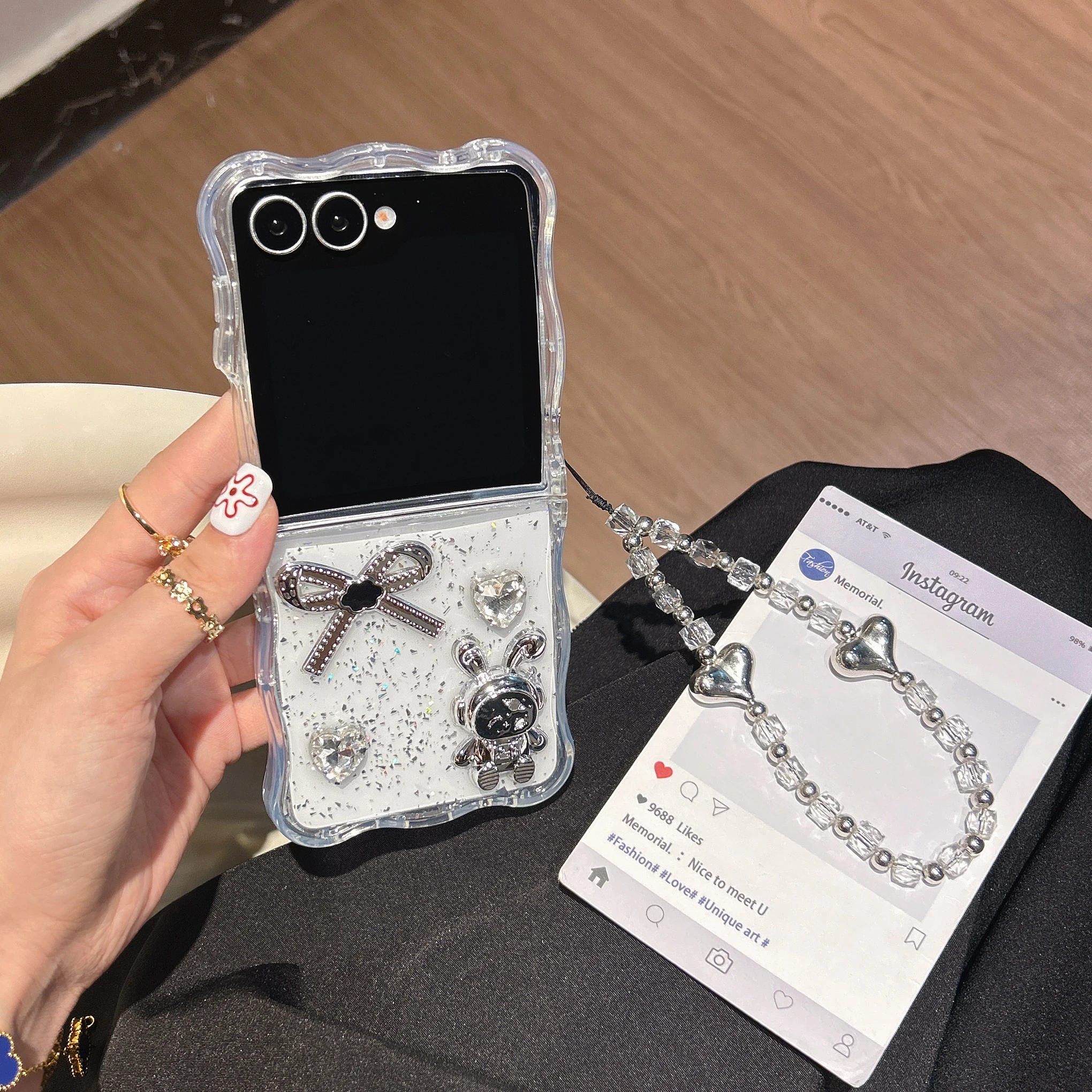 

Back Cover For Samsung Galaxy Z Flip 7 6 5 4 3 Case Glitter 3D Love Bow Astronaut Bracelet Wristband Chain Shockproof Phone Case