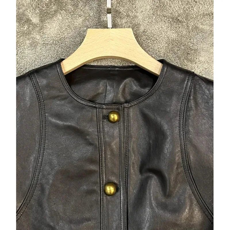 Frühling und Herbst neue schwarze PU-Lederweste tragen einreihige schlanke ärmellose Weste Explosionen kurze Joker-Weste Knopfmantel