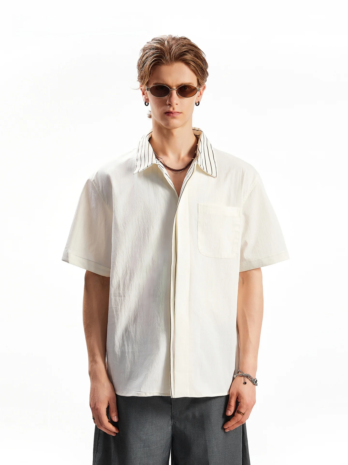 

SDMADE American Style Casual Striped Button up Short Sleeve Shirt Men Summer Design Sense Open Cardigan Fake Two-Piece Shirt