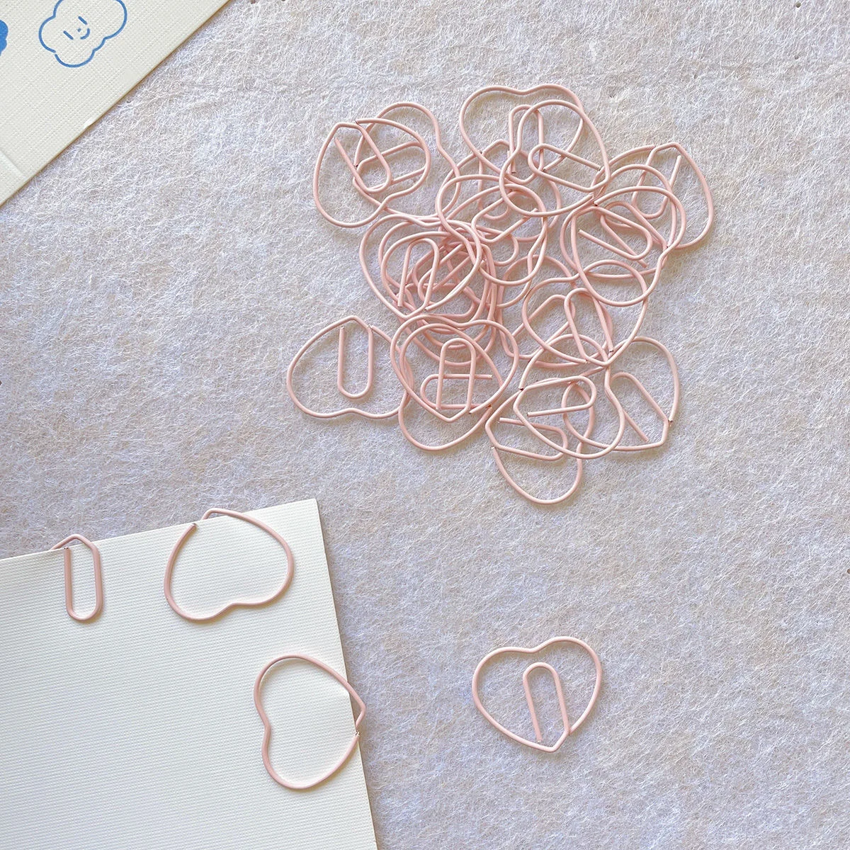 80pcs Cute Heart Shape Paper Clips - Creative Pink Decorative Clips for Handwritten Notes, Greeting Cards, and Gift Packing