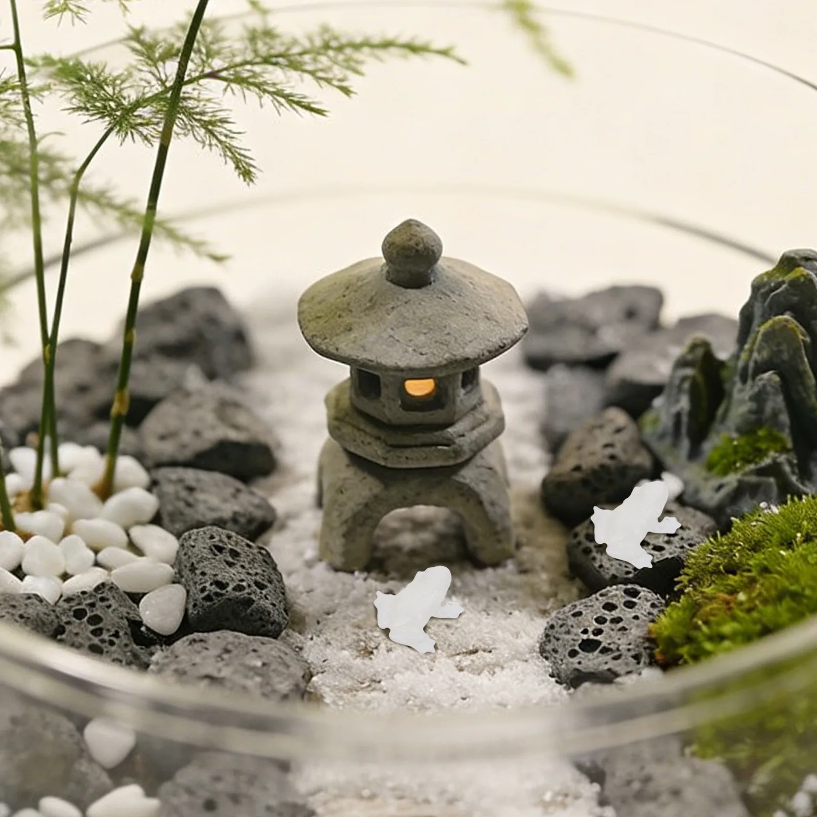 

10 шт. миниатюрных фигурок лягушек из смолы, пластиковые маленькие животные-шармы 7 мм, материалы для рукоделия, украшения, изготовления ювелирных изделий, для уличного декора