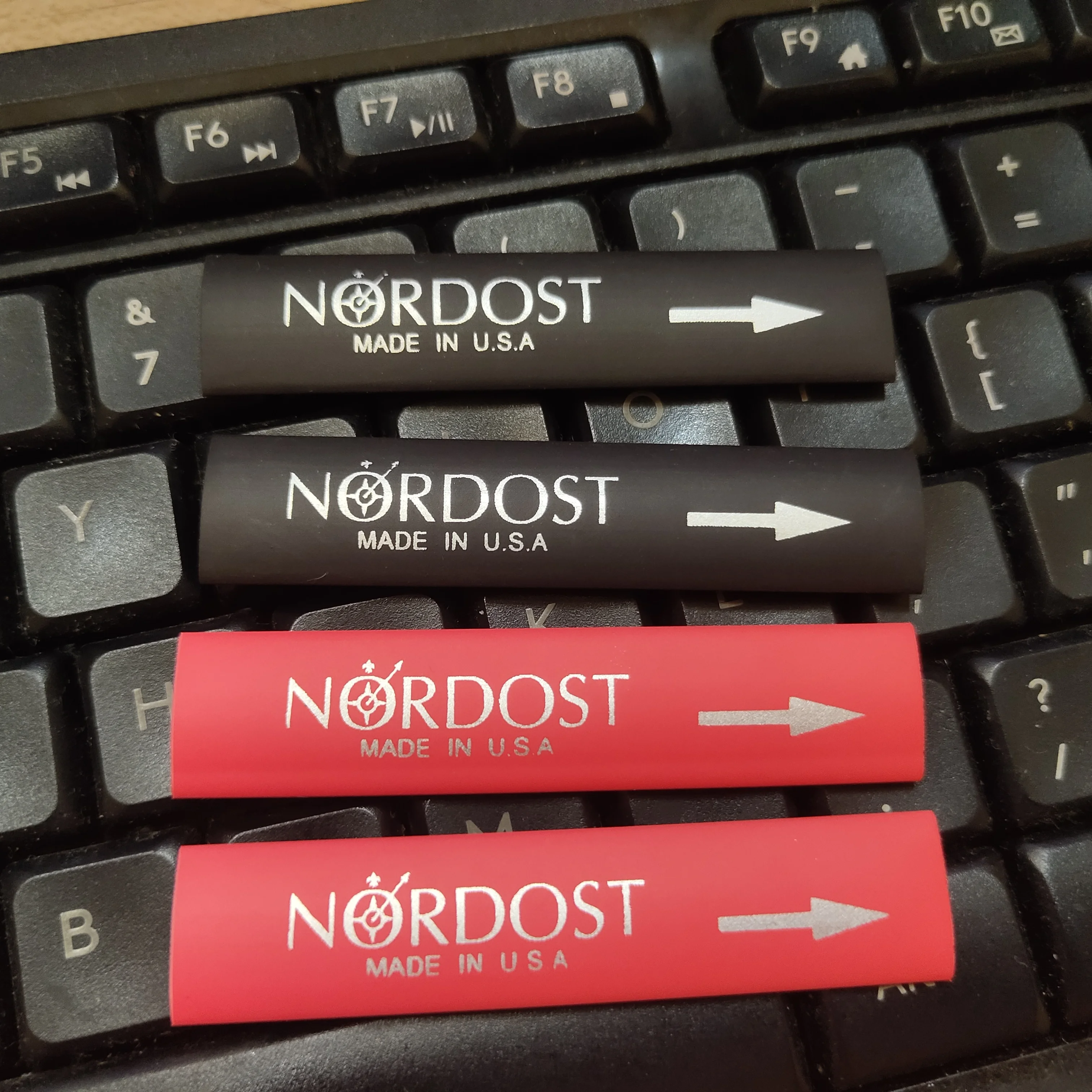 علامة اتجاه شعار العلامة التجارية Nordost سميكة عالية الجودة عازلة للحرارة أنبوب قابل للانكماش حمى الصوت لتقوم بها بنفسك أنبوب كابل الصوت الأساسي