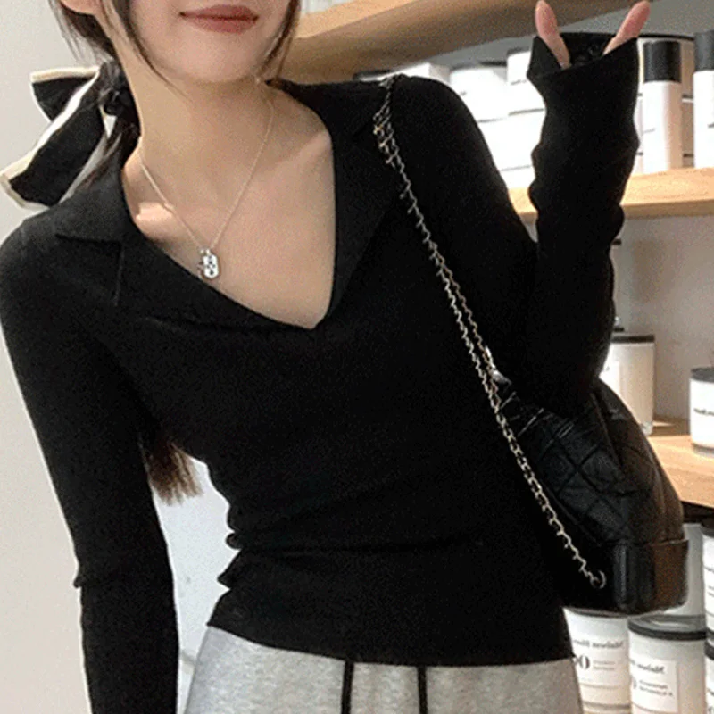 

2023 New Autumn and Winter Fashion Design Sense Niche Sexy V-neck Slim Fitting Long Sleeved Solid Color Base Knit Sweater