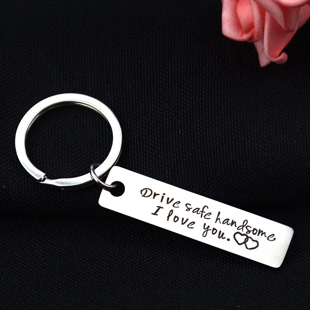 Valentine's Day Favor Handsome Pendants Engraved Hang Keys I Love You Key Chain Key Ring Fashion Accessories Jewelry