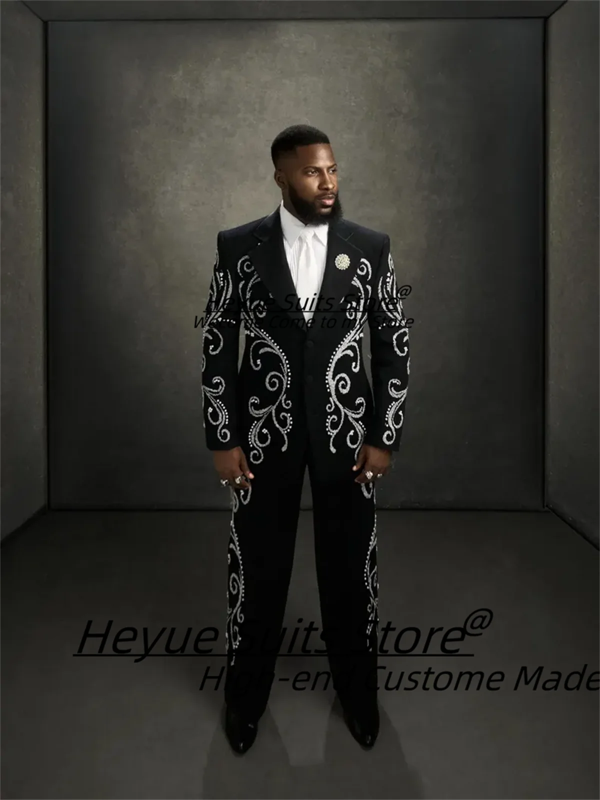 Luxurious Black Men Suits Shiny Silver Rhinestone Scroll Embroidery Slim Fit Groom Wedding Tuxedos Male Party Blazer Ropa Hombre