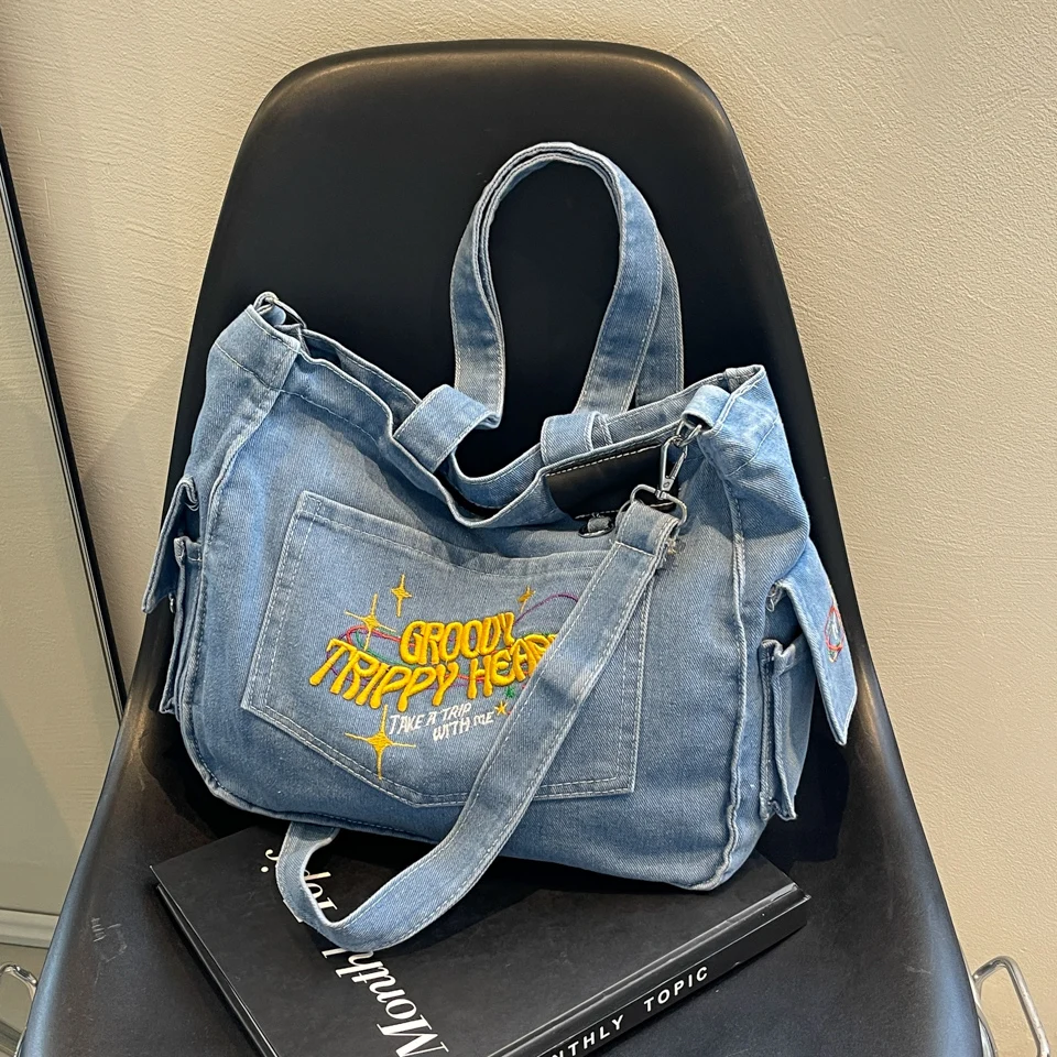 

Large-capacity multi-pocket Jean bag lettered embroidered casual pearl chain shoulder bag