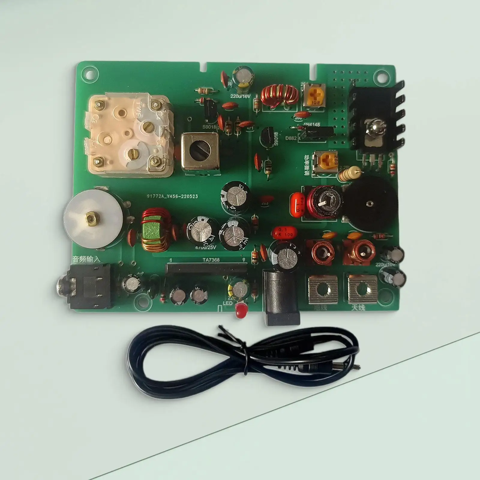 DIY Medium Wave Transmitter Kit PCB Board Adjustable Signal AM Radio Experiment Device for School Science Learning