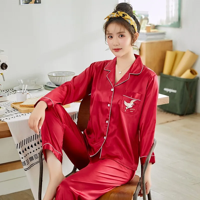 

Женский комплект для дома: вышитая пижама, кардиган с длинными рукавами и брюки для весны и осени