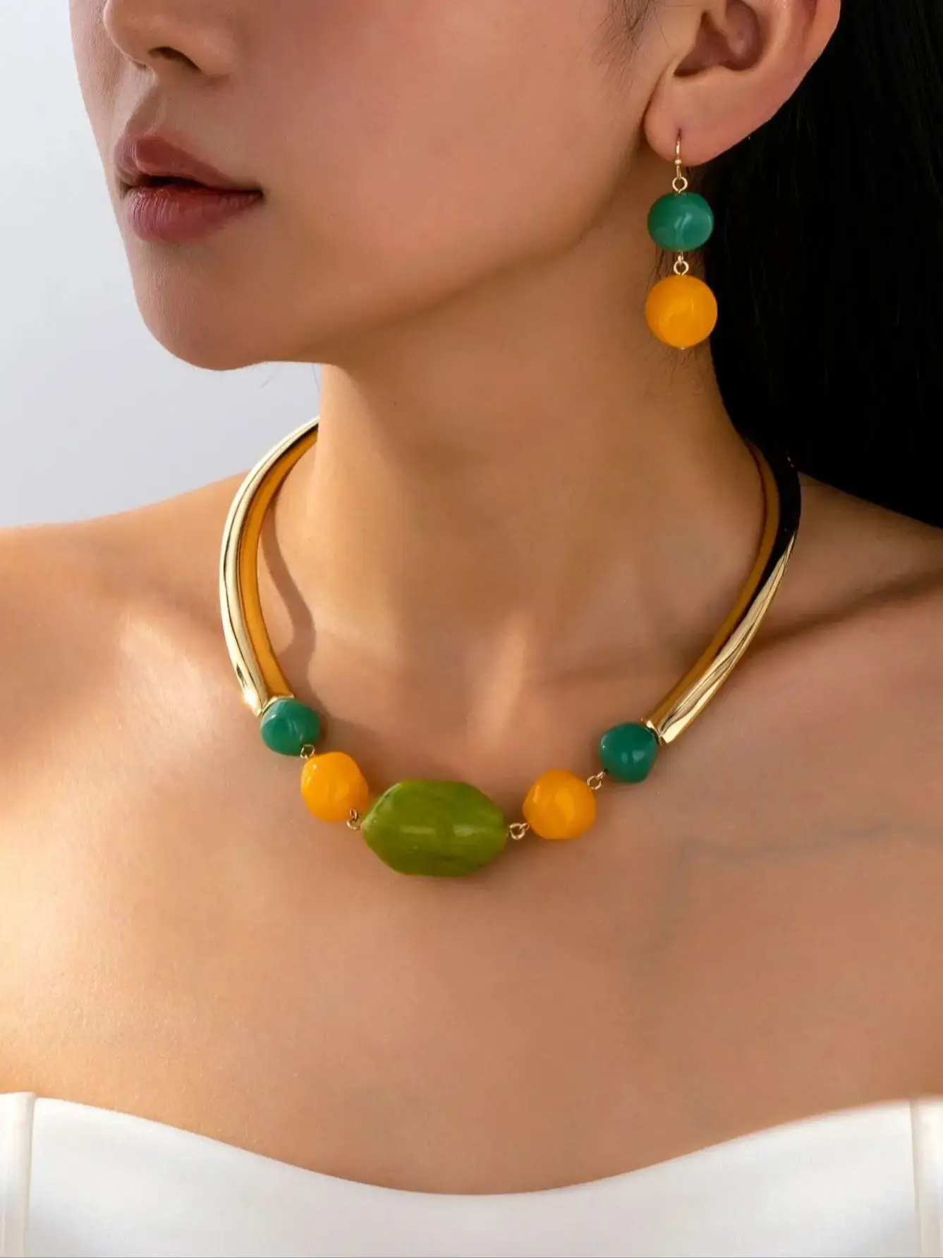 Women's Exaggerated Style Versatile Choker and Earrings Set