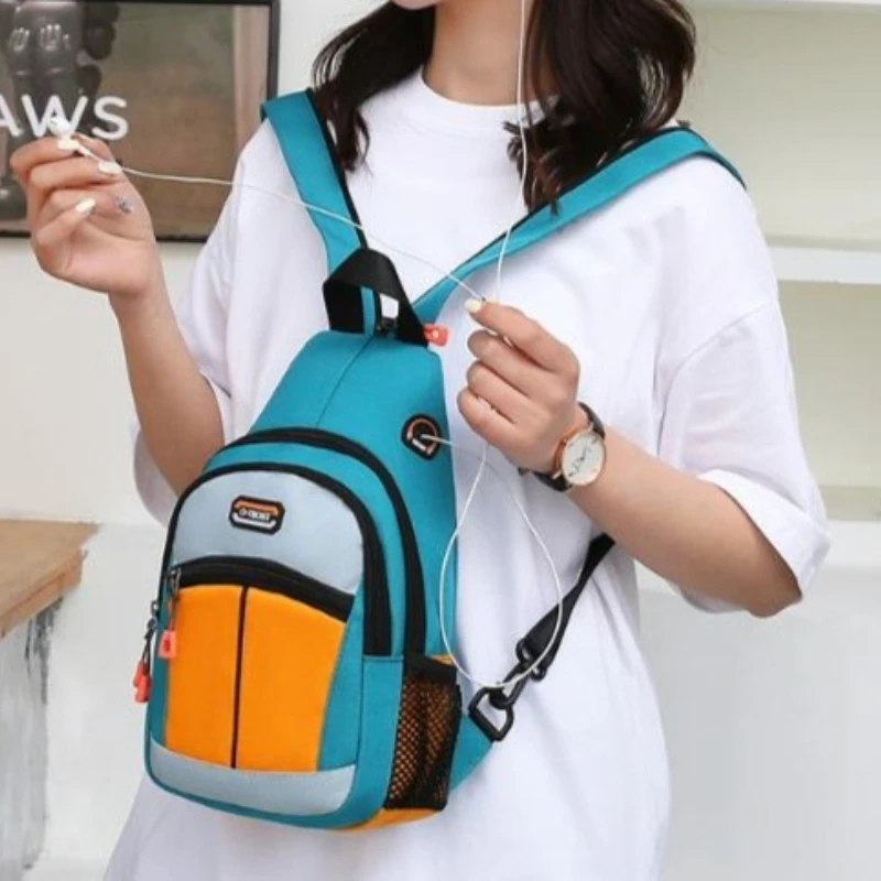 

Нагрудная сумка для мужчин и женщин можно носить с многофункциональным рюкзаком через плечо на одно плечо и двумя плечами. Модная нагрудная сумка