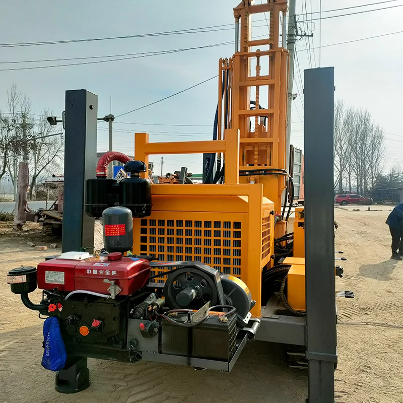 Foreuse hydraulique sur chenilles de 160 m personnalisée, machine de forage robuste et économique au diesel, pour des forages précis.
