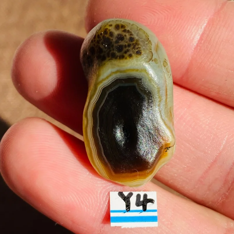 Natural Gobi Desert Energy Stone Mineral Specimens for Aromatherapy and Healing Magic