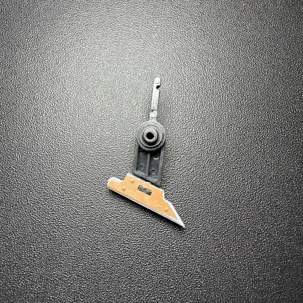 

Деталь AE044067 AE04-4067 Верхний палец захвата фьюзера для Ricoh Aficio MP 1100 1350 9000 Pro 1107EX 1357EX 907EX MP1100 MP9000*5