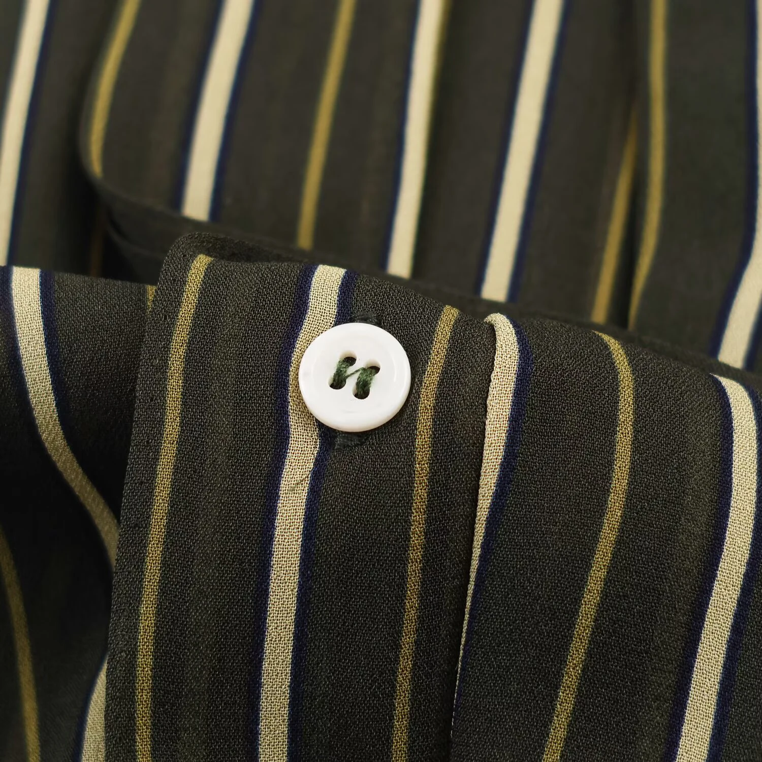 Camisa holgada y versátil con lazo a rayas para mujer, nuevo producto de invierno, estilo europeo y americano, 2025