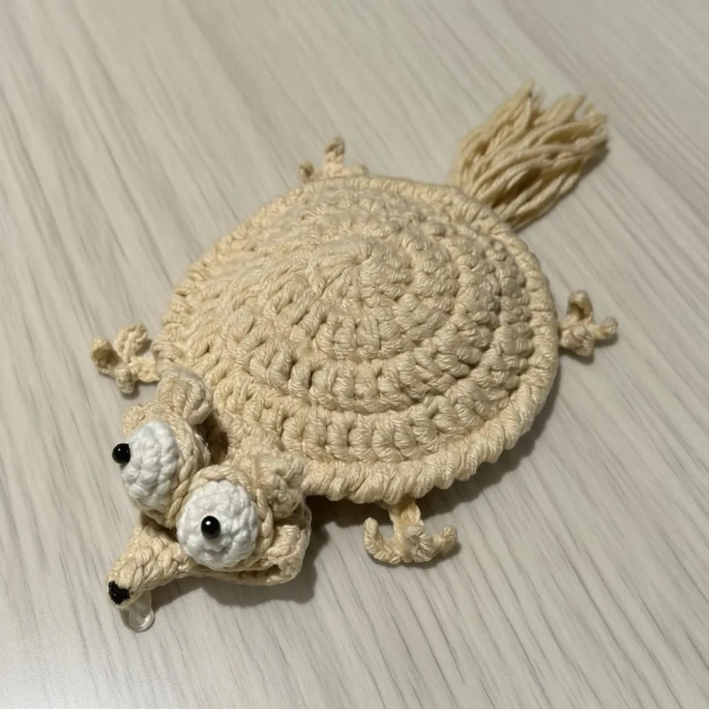 New Cartoon Crochet Squirrel Coasters Heat Resistant Woven Knitted Cup Mat Funny Handmade Coasters