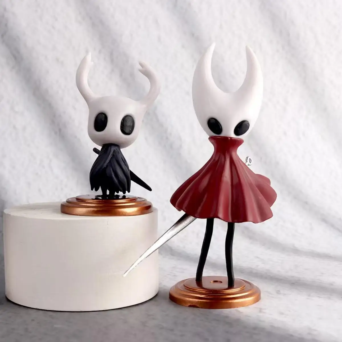 Hollow Knight: Silksong Hot Game Figure Cute Hornet PVE Model Toys Quirrel Room Decor Exhibition Collectible for Birthday Gift