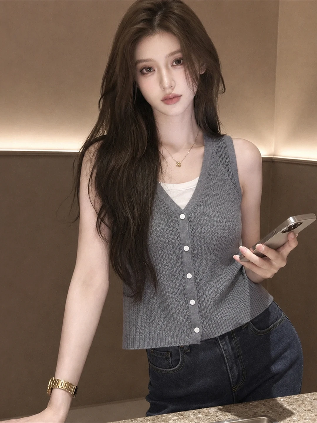 

Elegant Single-Button Knitted Ice Silk Vest Sleeveless Fake Two-Piece Shirt Korean Style Summer Fashion Simple Straight Cut Top