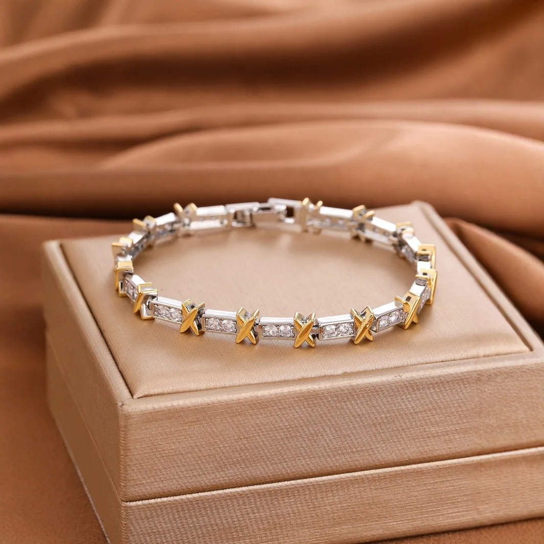 Nice Charm Luxury Zircon Bracelet Female Male Personality Fashion Punk Bangle Luxury Hand Jewelry view 4