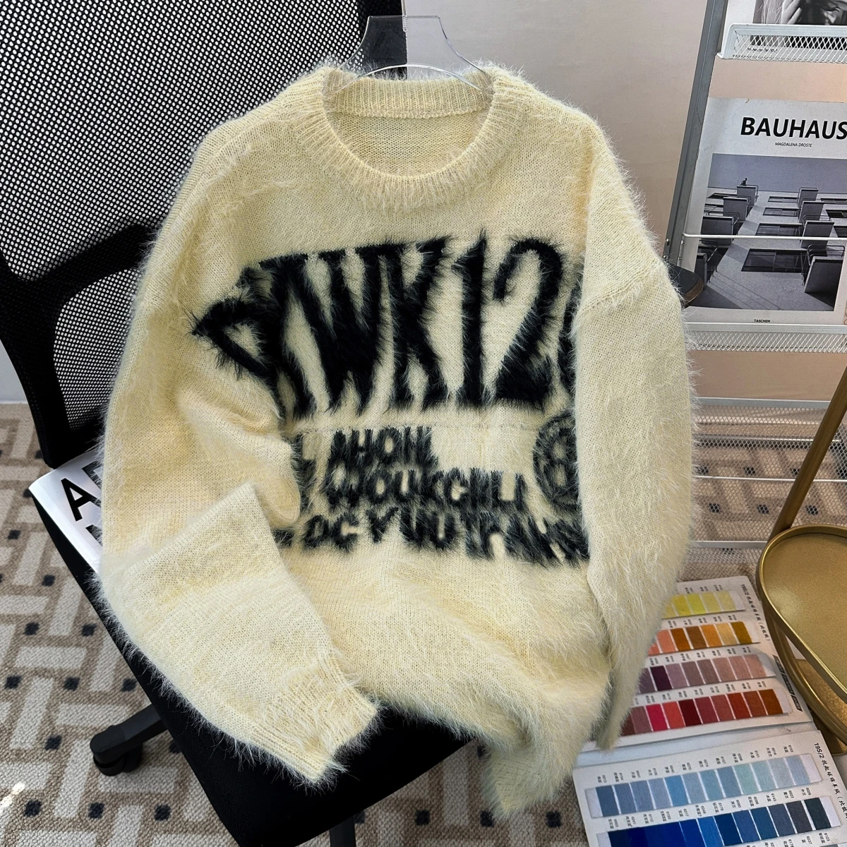 سترة رجالية بياقة مستديرة من الفرو الصناعي الناعم، بأسلوب أمريكي فضفاض متعدد الاستخدامات مع تطريز حروف، قميص محبوك للأزواج لف...