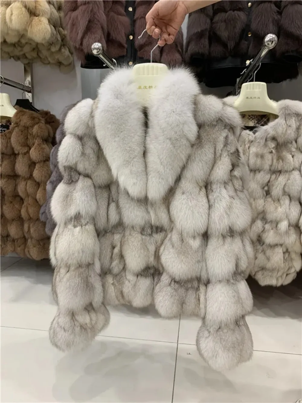 Winter Women Real Fox Fur Coat Thick Warm Natural Fox Fur Jackets Fashion Lady Short Style Genuine Fox Fur Outerwear