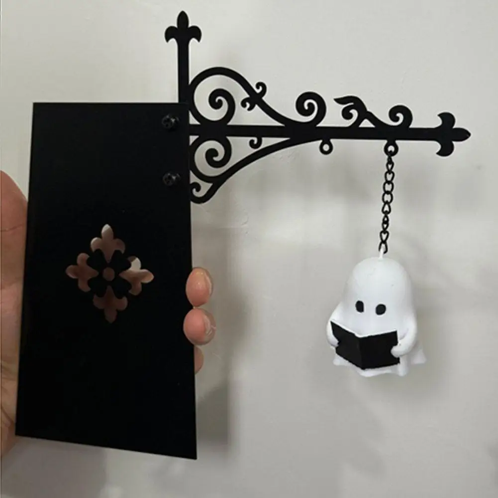 Halloween Decorative Bookshelf Lamp Magic Library Lantern Vintage Gothic Metal Reading Lamp LED Night Light Ornament for Home ﻿