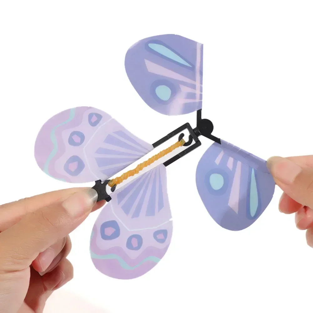 New and Peculiar Children\'s Magic Toy Flying Little Butterfly Toy For Kids Birthday Party Favors Boys Girls Surprise Gift