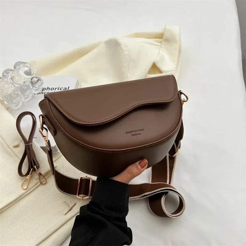 2024 Small Leather Saddle Armpit Bags for Women Summer Chain Shoulder Crossbody Bag Ladies Vintage Underarm Handbags bolsa