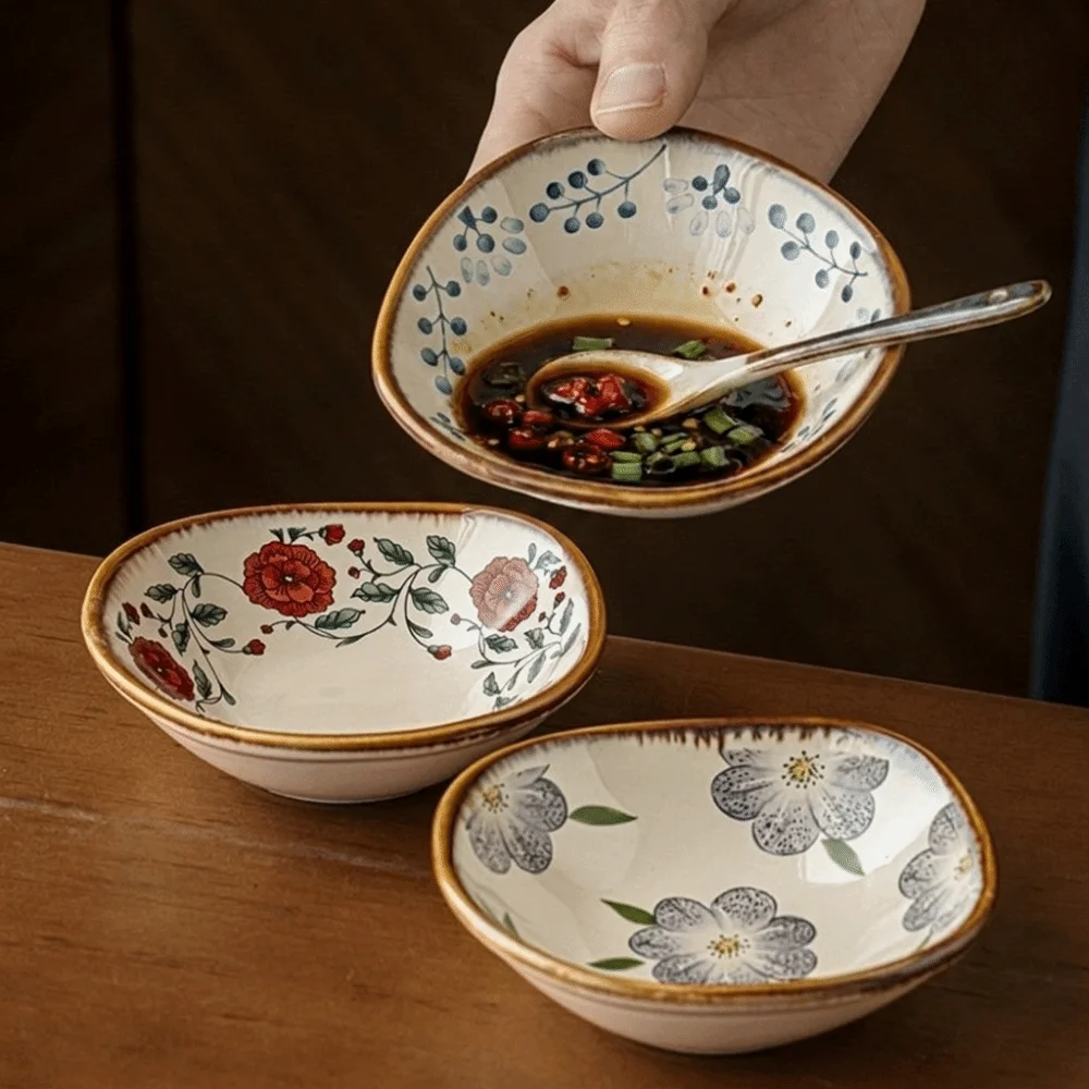 Small Dish Retro Ceramic Flavor Dish Mini Floral Pattern Dipping Dish Irregular Exquisite Mini Fruits Bowl Hot Pot